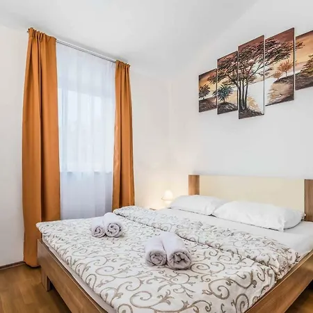 Villa Dina